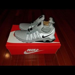 NWT NIKE SHOX GRAVITY sz 10.5
